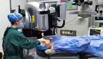 白内障超声乳化联合人工晶体植入术